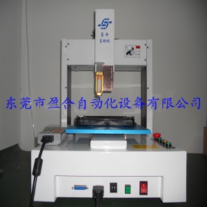 汽車零件點(diǎn)膠機(jī)